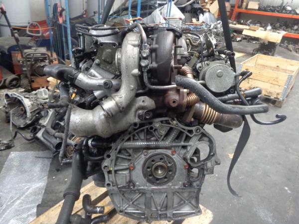 MOTEUR RENAULT 3.0DCI V6 CODE P9XA701 - Vue 4